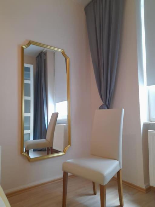 Zwei-Zimmer Wohnung In Wiesbadens Westend المظهر الخارجي الصورة