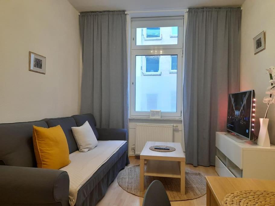 Zwei-Zimmer Wohnung In Wiesbadens Westend المظهر الخارجي الصورة